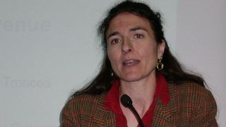 Ea este primarita din Italia care a refuzat o investitie de 4 milioane de euro din partea lui Adrian Sarbu! Monica Barton a aflat de problemele cu legea ale mogulului