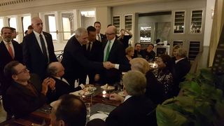 Cat l-a costat pe Liviu Dragnea cina cu Donald Trump? Pretul variaza intre 500.000 si 1.000.000 de dolari