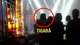 Imaginile care dovedesc ca in Bamboo se fuma! Au fost surprinse in urma cu o luna! Clubul a luat foc in aceasta dimineata. Pana acum sunt 38 de raniti care au avut nevoie de ingrijiri medicale