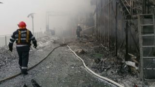 Incendiul din clubul Bamboo a fost stins in totalitate abia luni, la ora 12.30, dupa 57 de ore