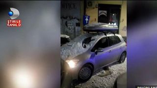 Zapada si gheata, pericole pentru bucuresteni. Mai multi soferi si-au gasit masinile avariate din cauza caderilor de zapada