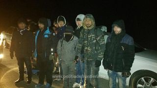 Zece irakieni solicitanti de azil in Romania, intre care trei copii, prinsi cand incercau sa iasa ilegal din tara