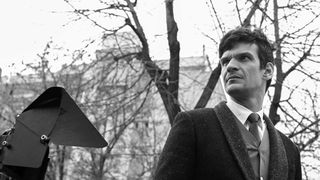 Managerul lui Tudor Chirila ii ironizeaza pe cantaretii romani care nu participa la manifestari: "Sa te manifesti impotriva puterii poate insemna mai putine concerte de la primarie!"