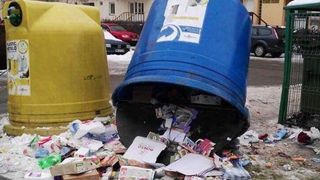 Bebelus mort pus intr-o punga si aruncat la tomberon in Baia Mare