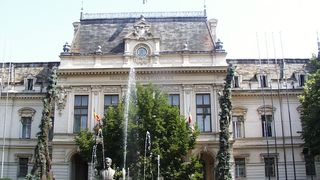 Bataie la Primaria Iasi. Un angajat a ajuns la spital dupa ce a fost lovit de un coleg