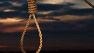 "Spanzura-te pentru ca nu te mai suport. Daca nu, te ucid eu!" - Drama unei tinere mame din Iasi, salvate de baietelul ei