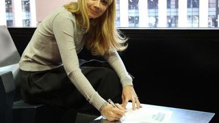 El este fostul logodnic al Dacianei Sarbu! Actuala nevasta a lui Victor Ponta isi alesese deja rochia de nunta! Fost voleibalist, Alin Bobeanu este astazi seful biroului de investigatii criminale