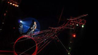 Un acrobat s-a prabusit in gol de la 8 metri, la Circul Globus! Spectacolul a fost intrerupt, iar barbatul transportat de urgenta la spital