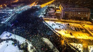 200.000 de oameni la proteste in Bucuresti si in tara: "Maine dimineata radem o mustata"