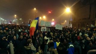 Romania frumoasa. Creativitate, umor si haz de necaz: asa arata protestele din Bucuresti si din tara