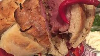 Ciolanul in paine, specialitatea din inima Maramuresului. Cum se pregateste acest mic-dejun traditional