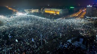 IPP, apel la SRI sa nu colecteze date despre protestatari. Institutul pentru Politici Publice cere demisia sefului comisiei de control a SRI