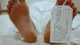 Cinci persoane, cercetate pentru profanare de cadavre, dupa ce au furat din spital cadavrul unei rude