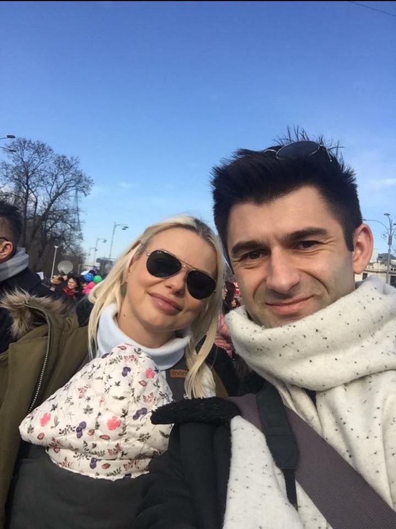 Jojo a mers la proteste alaturi de iubitul ei Paul Ipate