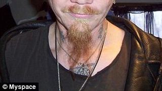 Un barbat de 45 de ani care a molestat mai multi minori dupa ce a fost eliberat din puscarie a fost arestat