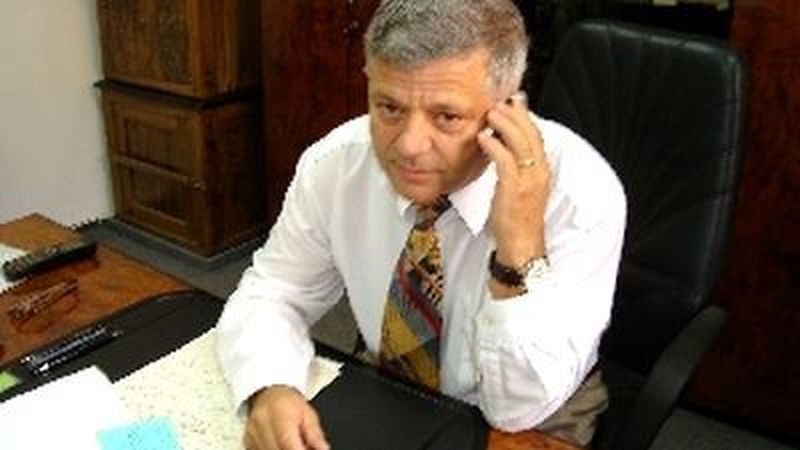 Ioan Lascu, tatal Laurei Codruta Kovesi