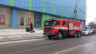 Alerta cu bomba intr-un mall din Galati. Oamenii au fost evacuati de urgenta