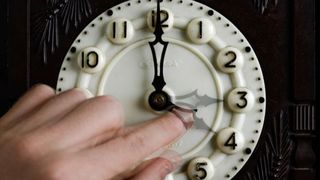 Cand trece Romania la ora de vara? Asta este data la care noaptea va fi mai scurta