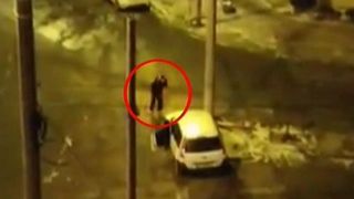 A intrat cu masina intr-un stalp si a inceput tragedia: "De ce nu m-am dat eu jos". Galateanul plange si tipa! Tuturor le-a fost mila de el