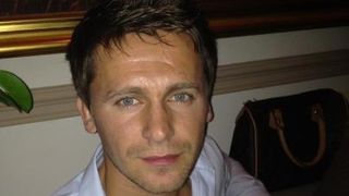 De Sf Valentin, familia unui fost fotbalist roman plange! In urma cu 4 ani, Ovidiu Conduruta a disparut si a fost gasit mort in raul Dambovita ! E cea mai trista poveste de Ziua Indragostitilor