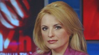 Cunoscuta prezentatoare tv Monica Ghiurco este actionara la o celebra banca din Romania! Membra in conducerea TVR, stirista este casatorita cu un ofiter SPP