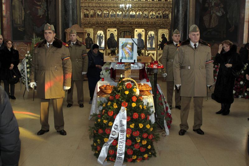 Romulus Rusan a fost inmormantat cu onoruri militare