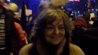 La doua luni de la moartea sotului, Ana Blandiana a participat la protestele din Piata Victoriei
