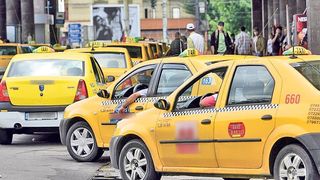 Taximetristii  intra in program de disciplinare. Ce au de gand sa le faca politistii locali timp de o saptamna