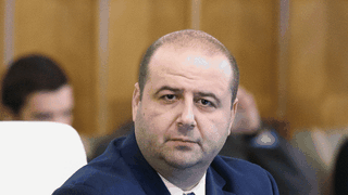 Secretarul general al Guvernului are in conturi peste 300000 de euro! Mihai Busuioc si-a permis chiar sa acorde imprumuturi de zeci de mii de euro