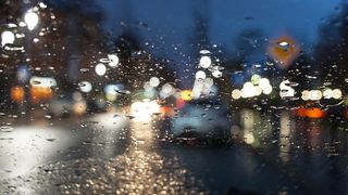 Circulatie ingreunata pe autostrazile A2 Bucuresti - Constanta si A4 Agigea - Ovidiu, din cauza ploii torentiale