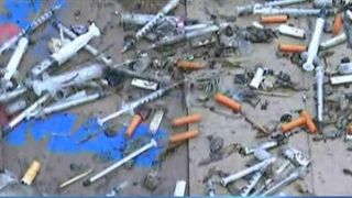 Descoperire incredibila chiar in centrul Bucurestiului. Zeci de seringi zac aruncate pe trotuare in zona centrala a Capitalei