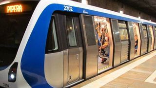 Alerta cu bomba la statia de metrou Berceni. Pasagerii au fost evacuati, iar politia face verificari. Alarma a fost falsa, anunta METROREX