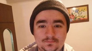 Tanarul care si-a ucis bunica era suparat pe parintii care plecasera la munca. "Un tata fals", asa ii spunea el parintelui sau