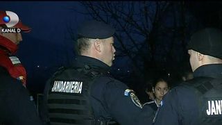 Un sofer care a accidentat doi copii si doi adulti, la un pas sa fie linsat de localnici. Doar jandarmii l-au aparat pe barbatul ranit in accident