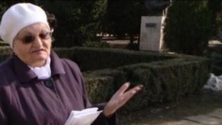 O batrana din Iasi, pagubita cu 1.600 de niste sarlatani care i-au promis ca o fac fotomodel