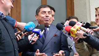 Noi dezvaluiri despre viata lui Turcu, din perioada in care lucra la ICRAL: "Nu stia meserie, era analfabet, facea specula cu valuta! In birou ciordea tot. A furat si un gratar, cu tot cu mici!"