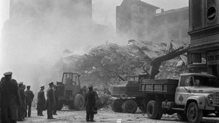 40 de ani de la cutremurul din 1977. Marturiile medicilor de la Spitalul Floreasca: "Macabru a fost numarul mare de morti pe care i-am insirat pe jos, de la poarta spitalului pana catre morga"