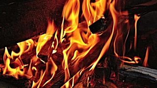 Pompierii au intervenit sambata pentru stingerea a 18 incendii de vegetatie uscata in judetul Sibiu