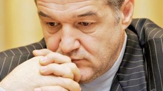 Gigi Becali, internat la o clinica privata din Londra din cauza problemelor la coloana