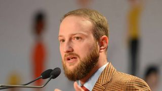 Veste uriasa pentru Andrei Tinu! Baiatul fostului mare ziarist Dumitru Tinu va primi de la stat 3 milioane de lei pentru un teren din Otopeni! Politicianul trebuie sa imparta suma cu alte doua persoane