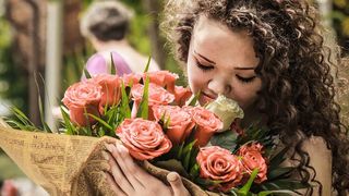 EXCLUSIV “Fetita care nu poate plange” nu a fost despagubita de primaria Galati nici acum, la 10 ani dupa ce i-a picat un acoperis in cap! “Sunt doar 22.000 de euro, dar sunt banii care ar ajuta-o sa faca operatia de care are nevoie”