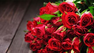 Cum au sarbatorit romanii Ziua Internationala a Femeii - Ce cadouri au facut primarii din mai multe orase, dar si ce petreceri s-au organizat