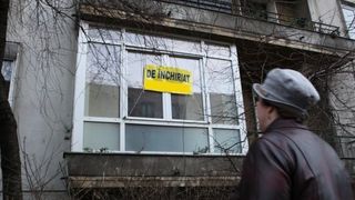 O femeie a fost condamnata la inchisoare, dupa ce vecinii au parat-o ca nu plateste impozit pentru casa in care sta