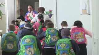 Copiii de la Centrul de Plasament "Delfinul" au bagat groaza intr-o scoala din Constanta. Profesorii sunt terorizati: "Am fost injurata fiindca ii puneam sa scrie pe tabla"