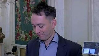 Parlamentarii, prinsi cu mata-n sac? Cati dintre ei stiu primul articol din Constitutie? Testul suprem pentru alesii tarii