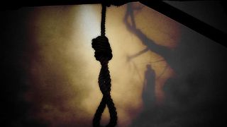 Un angajat al Penitenciarului Poarta Alba, gasit spanzurat in apartamentul sau