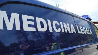 Cadavrele a trei bebelusi, gasite in podul unui bloc din Bistrita-Bargaului. Acestea erau invelite in carpe