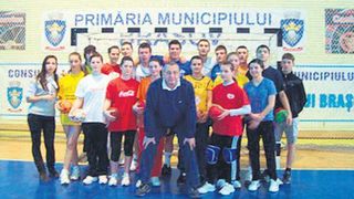 Antrenorul Ion Tibru care a abuzat sapte handbaliste, condamnat definitiv la 19 ani de inchisoare, pedeapsa redusa de la 30 de ani