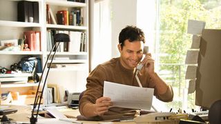 Guvernul vrea sa introduca un nou tip de contract de munca pentru persoanele care lucreaza de acasa