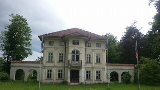 Conac brancovenesc, in  pericol de a fi demolat la Breaza. Se doreste construirea unui supermarket in locul lui